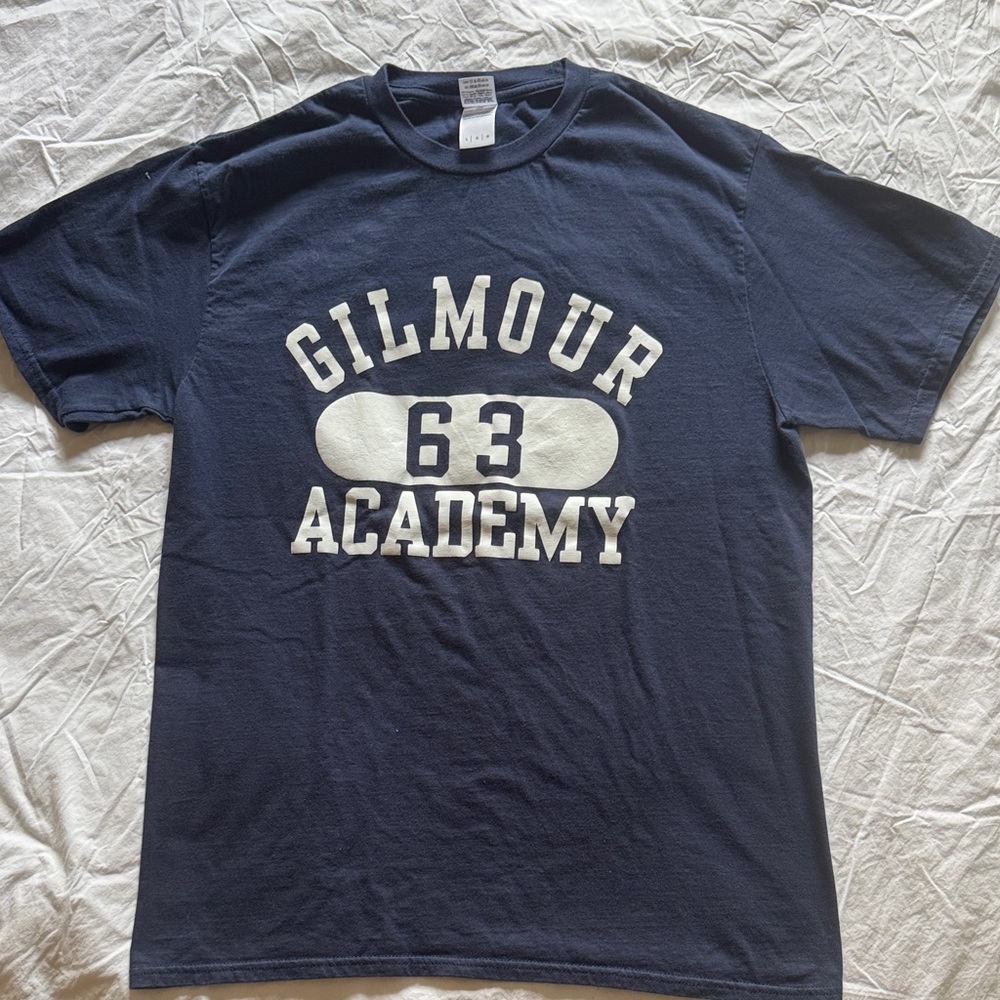 Gildan Navy Blue T-Shirt with White Gilmour Academy 63 Print Men’s L